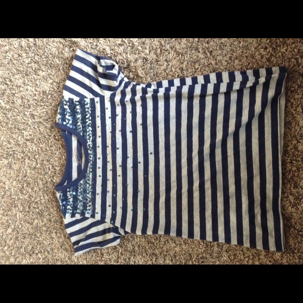 sequins tee shirt.
